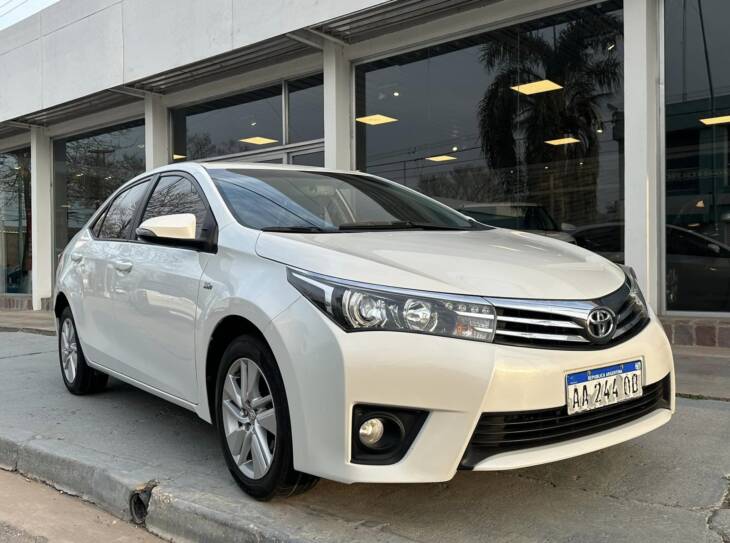 TOYOTA COROLLA 1.8 XEI CVT año 2016 muy buena unidad! Financia Bco. Santander. Acércate a ORIO HNOS, SAN GENARO, concesionario oficial JMC, ISUZU, KAMA Camiones