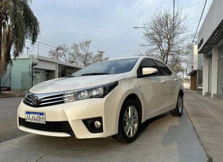 TOYOTA COROLLA 1.8 XEI CVT año 2016 muy buena unidad! Financia Bco. Santander. Acércate a ORIO HNOS, SAN GENARO, concesionario oficial JMC, ISUZU, KAMA Camiones - Imagen 7