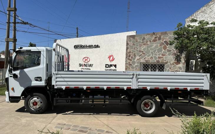 DFM DUÓLICA 1064, Motor CUMMINS ISF POWER 160hp EURO V, Serie CAPTAIN, p/ 6 Ton. 0Km. My2024 LINEA NUEVA 2024. Financia Bco. Santander. Acércate a ORIO HNOS, SAN GENARO, concesionario oficial DFM, JMC, ISUZU, KAMA Camiones - Imagen 2