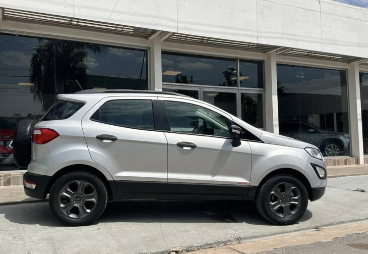 FORD ECOSPORT 1.5L NAFTA MANUAL FREESTYLE año 2018 UNICA! Financia Bco. Santander. Acércate a ORIO HNOS, SAN GENARO, concesionario oficial SHINERAY - Imagen 2