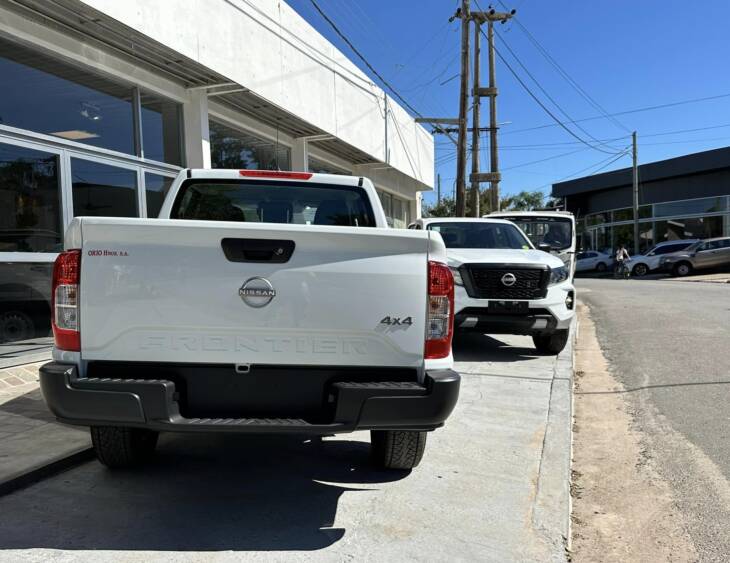 Nissan FRONTIER D/CABINA 2.3 TDI MANUAL S 4x4 0Km My2024. Financia Bco. Santander. Acércate a ORIO HNOS, SAN GENARO, concesionario oficial JMC, ISUZU, KAMA Camiones - Imagen 3