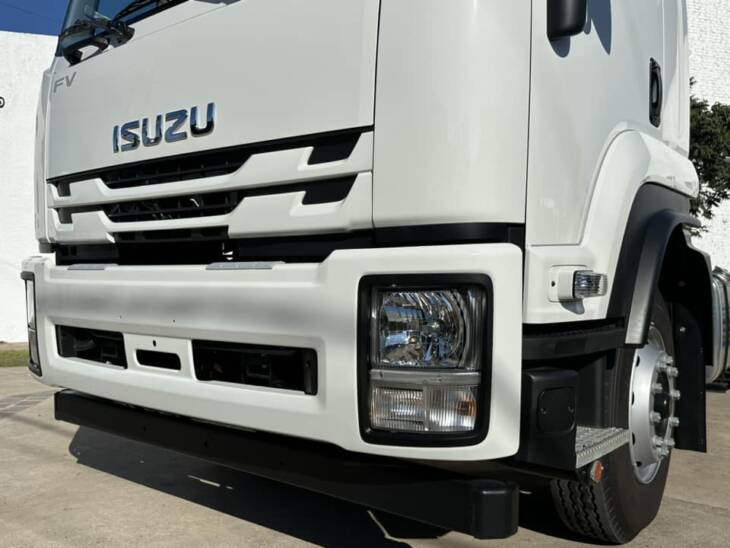 ISUZU FVR 34 L 7.8cc 240cv 0Km My2024 DISPONIBLES! Financia Bco. Santander. Acércate a ORIO HNOS, SAN GENARO, concesionario oficial DFM, JMC, ISUZU, KAMA Camiones - Imagen 8