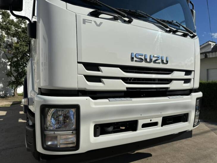 ISUZU FVR 34 L 7.8cc 240cv 0Km My2024 DISPONIBLES! Financia Bco. Santander. Acércate a ORIO HNOS, SAN GENARO, concesionario oficial DFM, JMC, ISUZU, KAMA Camiones - Imagen 6