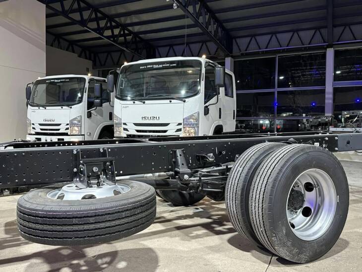 ISUZU NPR75 Cabina Simple Chasis Largo 0Km My2024 DISPONIBLES! EL MEJOR CAMION DEL MUNDO! Financia Bco. Santander. Acércate a ORIO HNOS, SAN GENARO, concesionario oficial DFM, JMC, ISUZU, KAMA Camiones - Imagen 22