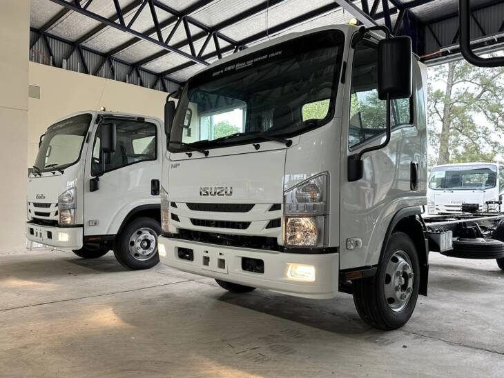 ISUZU NPR75 Cabina Simple Chasis Largo 0Km My2024 DISPONIBLES! EL MEJOR CAMION DEL MUNDO! Financia Bco. Santander. Acércate a ORIO HNOS, SAN GENARO, concesionario oficial DFM, JMC, ISUZU, KAMA Camiones