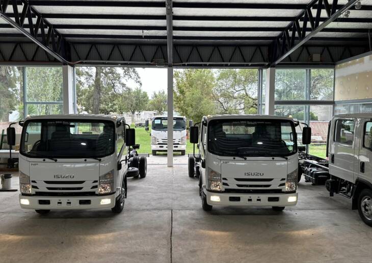 ISUZU NPR75 Cabina Simple Chasis Largo 0Km My2024 DISPONIBLES! EL MEJOR CAMION DEL MUNDO! Financia Bco. Santander. Acércate a ORIO HNOS, SAN GENARO, concesionario oficial DFM, JMC, ISUZU, KAMA Camiones - Imagen 6