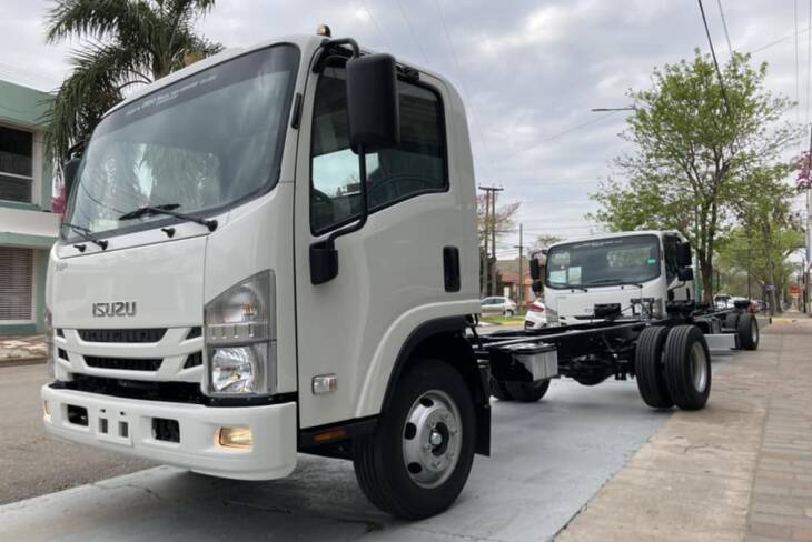 ISUZU NPR75 CABINA SIMPLE CHASIS CORTO 0Km my2025. Financia Bco. Santander. Acércate a ORIO HNOS, SAN GENARO, concesionario oficial DFM, JMC, ISUZU, KAMA Camiones - Imagen 5
