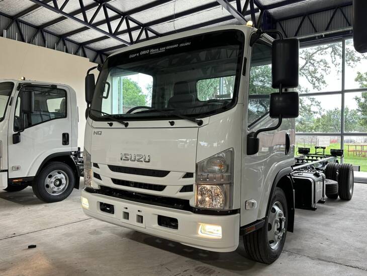 ISUZU NQR90 CHASIS LARGO 0Km My2024 DISPONIBLE! Financia Bco. Santander. Acércate a ORIO HNOS, SAN GENARO, concesionario oficial DFM, JMC, ISUZU, KAMA Camiones - Imagen 10