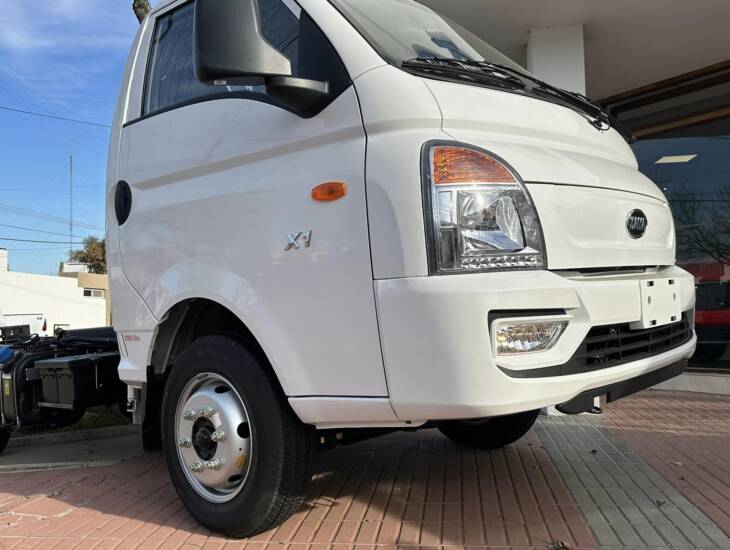 KAMA X1 CABINA SIMPLE CHASIS SOLO 0Km My2024 p/3 Toneladas. DISPONIBLES. Financia Bco. Santander. Acércate a ORIO HNOS, SAN GENARO, concesionario oficial JMC, ISUZU, KAMA Camiones - Imagen 12