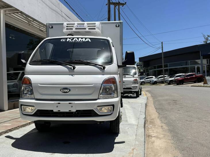 KAMA X1 C/SIMPLE FURGÓN REFRIGERADO 0Km My2025 p/3 Toneladas. DISPONIBLE! Financia Bco. Santander. Acércate a ORIO HNOS, SAN GENARO, concesionario oficial JMC, ISUZU, KAMA Camiones - Imagen 9