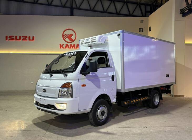 KAMA X1 C/SIMPLE FURGÓN REFRIGERADO 0Km My2025 p/3 Toneladas. CALIDAD EXTRAORDINARIA! LISTO PARA SALIR A TRABAJAR. Financia Bco. Santander. Acércate a ORIO HNOS, SAN GENARO, concesionario oficial JMC, ISUZU, KAMA Camiones