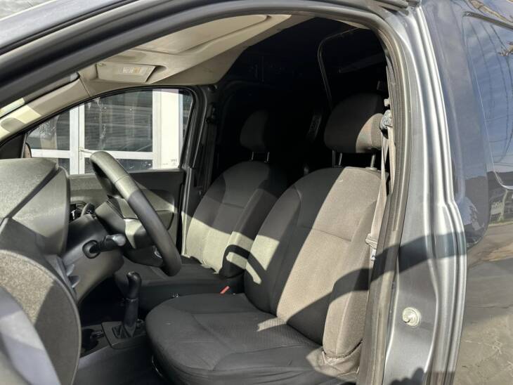 RENAULT KANGOO II EXPRESS CONFORT 1.6 Sce año 2021 con GNC. Financia Bco. Santander. Acércate a ORIO HNOS, SAN GENARO, concesionario oficial SHINERAY - Imagen 10