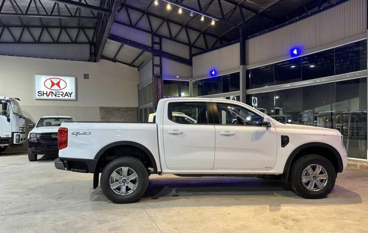 Ford RANGER D/C 3.0 V6 A/T XLS 4x4 0Km My2024 RAZA FUERTE.  Financia Bco. Santander. Acércate a ORIO HNOS, SAN GENARO, concesionario oficial SHINERAY - Imagen 8