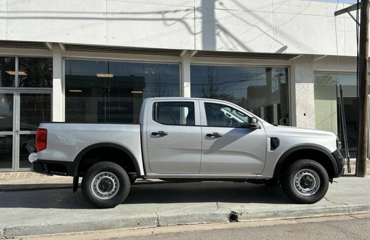 FORD RANGER D/CABINA 2.0 TDI XL M/T 4x2 0Km My2024 DISPONIBLE!  Financia Bco. Santander. Acércate a ORIO HNOS, SAN GENARO, concesionario oficial SHINERAY - Imagen 2