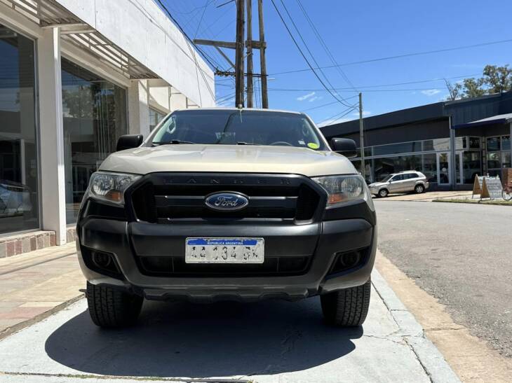 FORD RANGER D/CABINA 2.2 TDI XL 4x4 año 2016 SUPER CONFIABLE! Financia Bco. Santander. Acércate a ORIO HNOS, SAN GENARO, concesionario oficial JMC, ISUZU, KAMA Camiones - Imagen 9