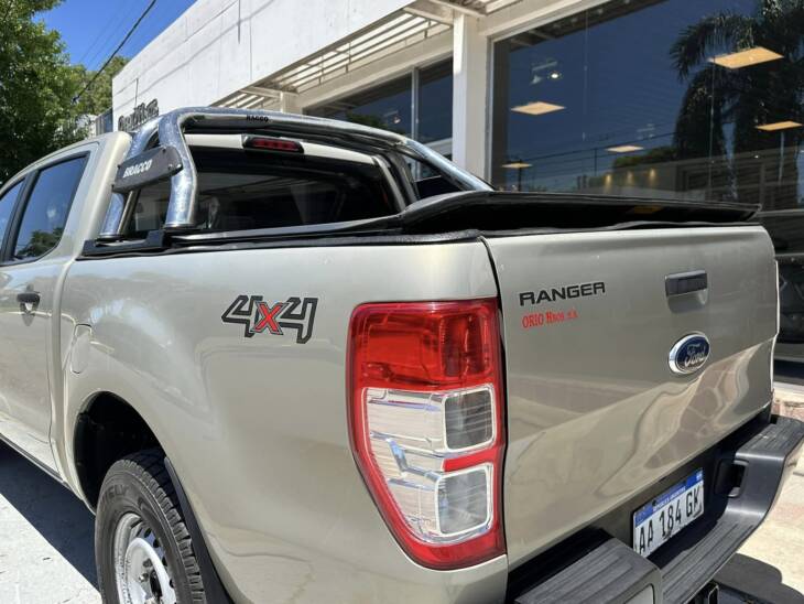 FORD RANGER D/CABINA 2.2 TDI XL 4x4 año 2016 SUPER CONFIABLE! Financia Bco. Santander. Acércate a ORIO HNOS, SAN GENARO, concesionario oficial JMC, ISUZU, KAMA Camiones - Imagen 4