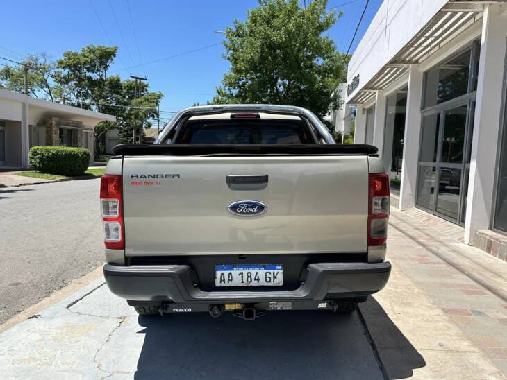 FORD RANGER D/CABINA 2.2 TDI XL 4x4 año 2016 SUPER CONFIABLE! Financia Bco. Santander. Acércate a ORIO HNOS, SAN GENARO, concesionario oficial JMC, ISUZU, KAMA Camiones - Imagen 5