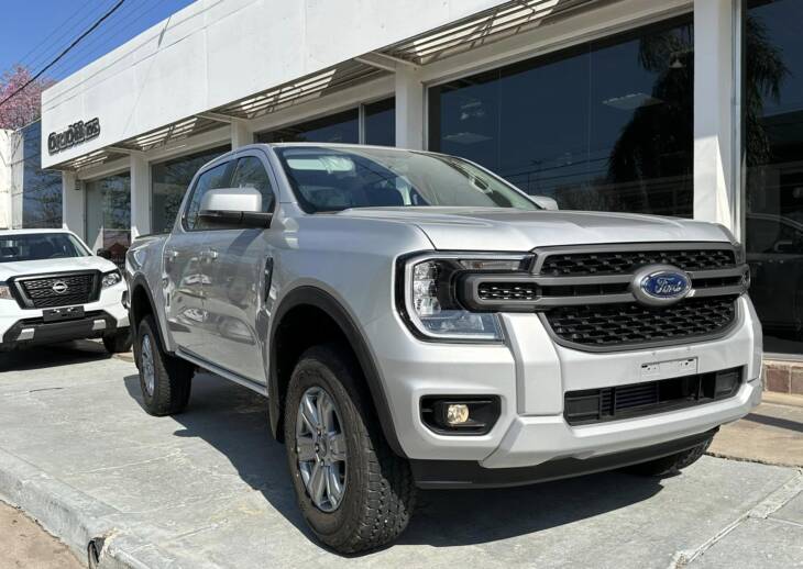 Ford RANGER D/C 3.0 V6 A/T XLS 4x4 0Km My2024, con 250cv y 600Nm. IMPONENTE!  Financia Bco. Santander. Acércate a ORIO HNOS, SAN GENARO, concesionario oficial SHINERAY