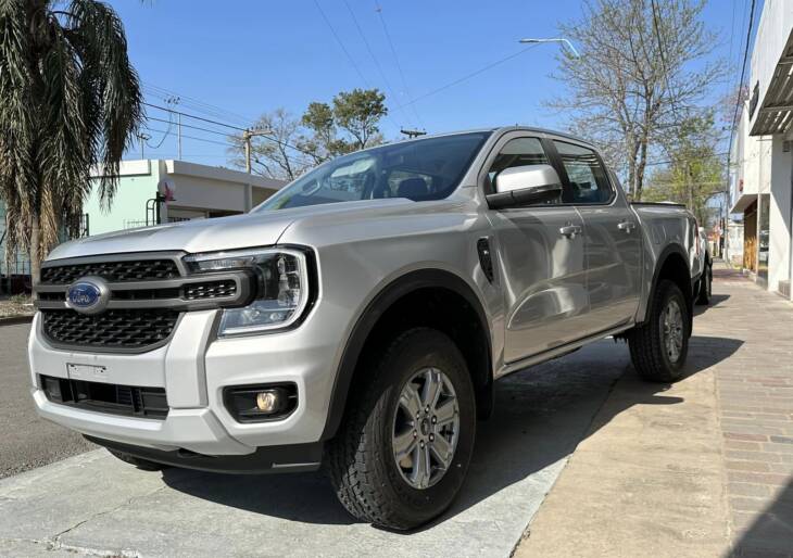 Ford RANGER D/C 3.0 V6 A/T XLS 4x4 0Km My2024, con 250cv y 600Nm. IMPONENTE!  Financia Bco. Santander. Acércate a ORIO HNOS, SAN GENARO, concesionario oficial SHINERAY - Imagen 6