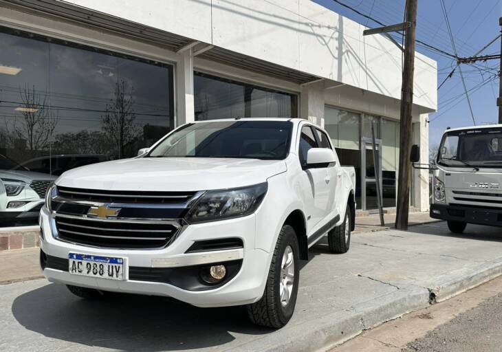 CHEVROLET S10 D/CABINA 2.8 TDI 200cv MANUAL LT 4x4 año 2018 IMPECABLE! DE LAS QUE HAY POCAS!