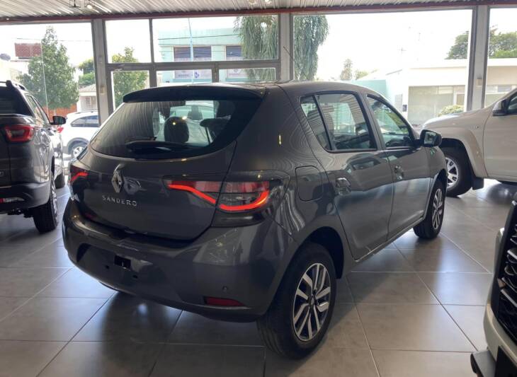 RENAULT SANDERO PH2 1.6 16v INTENSE MANUAL 0Km my2025. Financia Bco. Santander. Acércate a ORIO HNOS, SAN GENARO, concesionario oficial SHINERAY - Imagen 4