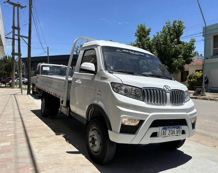 SHINERAY T30 C/SIMPLE CHASIS con DUALES año 2022 IMPECABLE! Financia Bco. Santander. Acércate a ORIO HNOS, SAN GENARO, concesionario oficial JMC, ISUZU, KAMA Camiones - Imagen 6