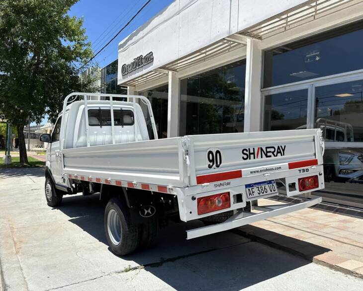 SHINERAY T30 C/SIMPLE CHASIS con DUALES año 2022 IMPECABLE! Financia Bco. Santander. Acércate a ORIO HNOS, SAN GENARO, concesionario oficial JMC, ISUZU, KAMA Camiones - Imagen 3