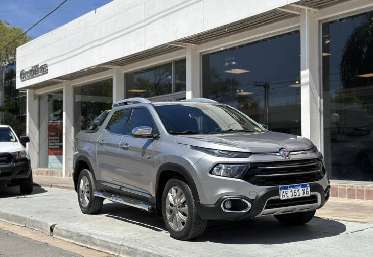 FIAT TORO RANCH 2.0 TDI AT9 4x4 año 2020 IMPECABLE! Financia Bco. Santander. Acércate a ORIO HNOS, SAN GENARO, concesionario oficial JMC, ISUZU, KAMA Camiones