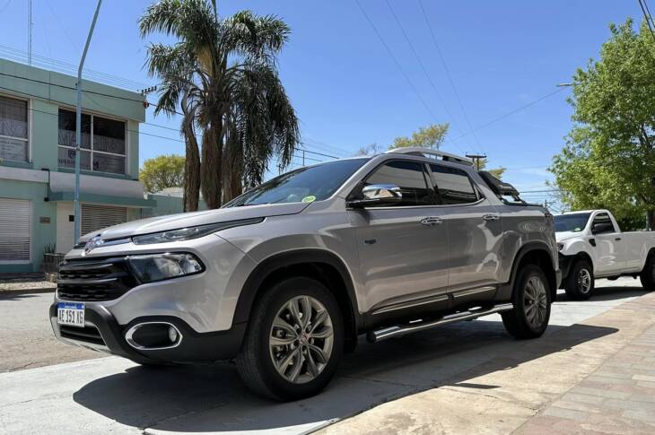 FIAT TORO RANCH 2.0 TDI AT9 4x4 año 2020 IMPECABLE! Financia Bco. Santander. Acércate a ORIO HNOS, SAN GENARO, concesionario oficial JMC, ISUZU, KAMA Camiones - Imagen 7