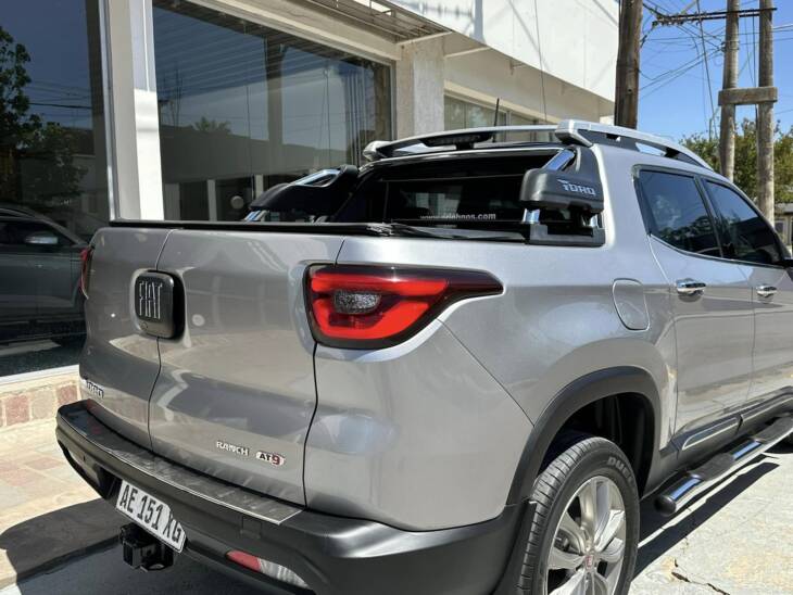 FIAT TORO RANCH 2.0 TDI AT9 4x4 año 2020 IMPECABLE! Financia Bco. Santander. Acércate a ORIO HNOS, SAN GENARO, concesionario oficial JMC, ISUZU, KAMA Camiones - Imagen 4