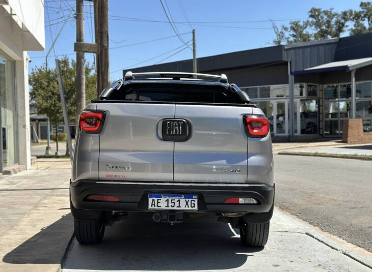 FIAT TORO RANCH 2.0 TDI AT9 4x4 año 2020 IMPECABLE! Financia Bco. Santander. Acércate a ORIO HNOS, SAN GENARO, concesionario oficial JMC, ISUZU, KAMA Camiones - Imagen 5