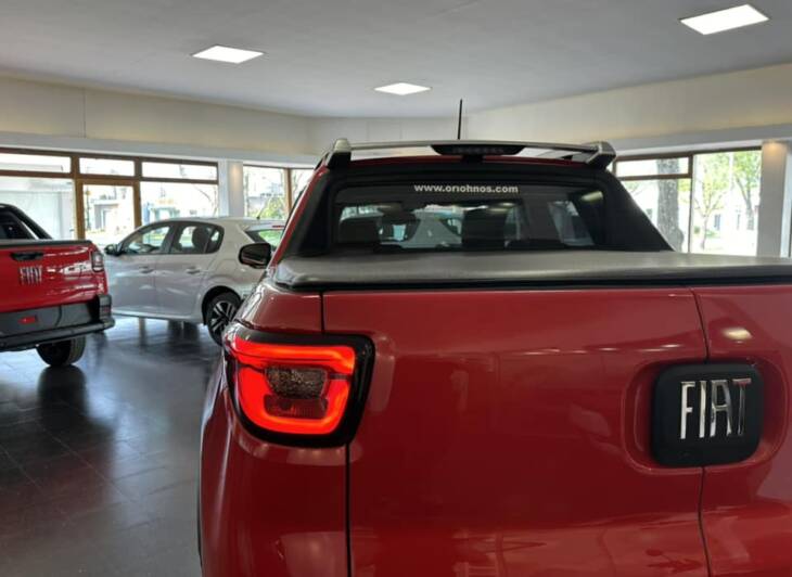 Fiat TORO D/C VOLCANO 1.3 TURBO NAFTA 16v A/T6 4x2 0Km My2024. Financia Bco. Santander. Acércate a ORIO HNOS, SAN GENARO, concesionario oficial SHINERAY - Imagen 6