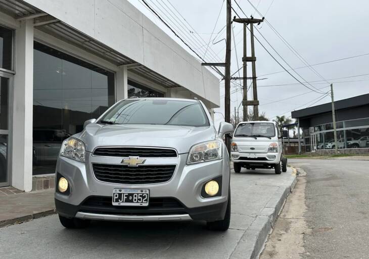 CHEVROLET TRACKER 1.8 AWD LTZ+ año 2015 TOPE DE GAMA, EXCELENTE! Financia Bco. Santander. Acércate a ORIO HNOS, SAN GENARO, concesionario oficial SHINERAY - Imagen 6