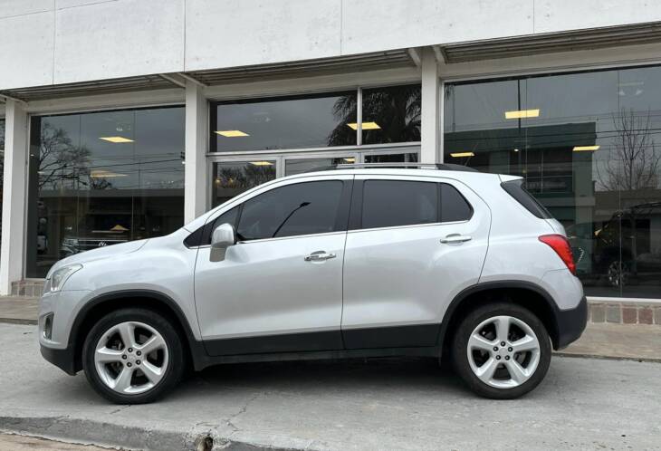 CHEVROLET TRACKER 1.8 AWD LTZ+ año 2015 TOPE DE GAMA, EXCELENTE! Financia Bco. Santander. Acércate a ORIO HNOS, SAN GENARO, concesionario oficial SHINERAY - Imagen 3