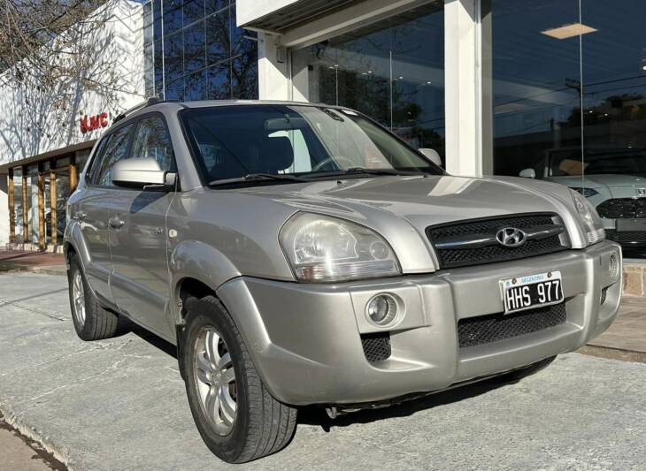 HYUNDAI TUCSON 2.0 4WD CRDI año 2008 lista para disfrutar los caminos!