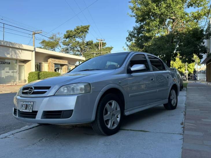 CHEVROLET ASTRA 5 PUERTAS 2.0 NAFTA GL 2007 IMPECABLE! Acércate a ORIO HNOS, SAN GENARO, concesionario oficial SHINERAY - Imagen 5