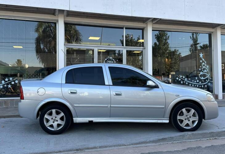 CHEVROLET ASTRA 5 PUERTAS 2.0 NAFTA GL 2007 IMPECABLE! Acércate a ORIO HNOS, SAN GENARO, concesionario oficial SHINERAY - Imagen 2