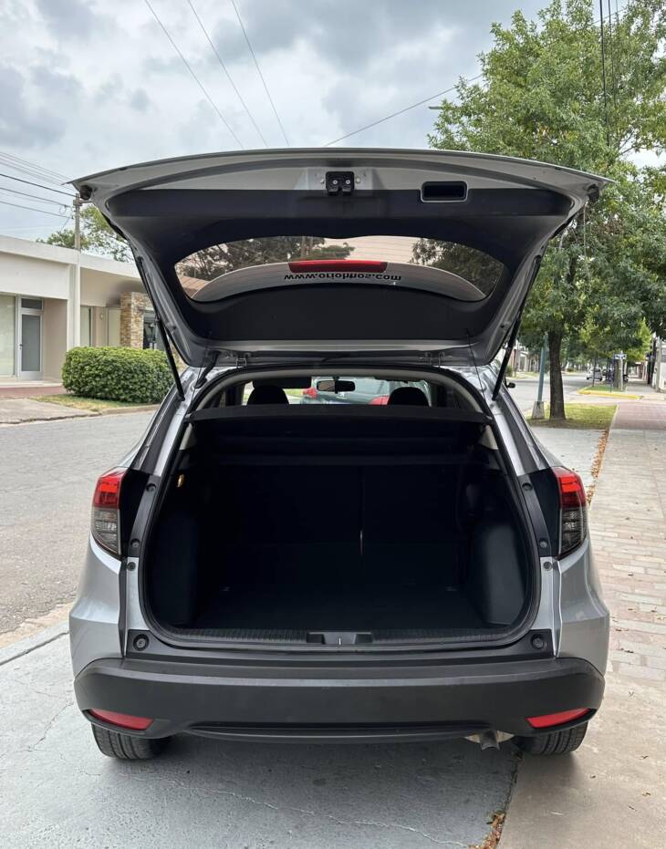 HRV EXL CVT año 2019 linea nueva. Impecable! Financia Bco. Santander. Acércate a ORIO HNOS, SAN GENARO, concesionario oficial JMC, ISUZU, KAMA Camiones - Imagen 13