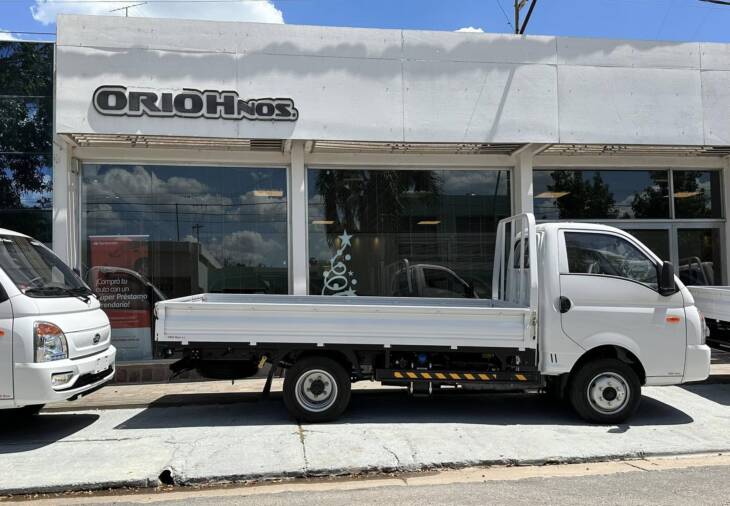 KAMA X1 CABINA SIMPLE DIESEL con CAJA DE CARGA 0Km My2025! Para 3 Toneladas. Financia Bco. Santander. Acércate a ORIO HNOS, SAN GENARO, concesionario oficial JMC, ISUZU, KAMA Camiones - Imagen 3