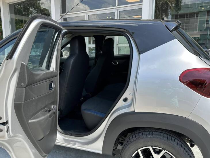 KWID ICONIC 1.0 BITONO 0Km My2025 DISPONIBLE! Financia Bco. Santander. Acércate a ORIO HNOS, SAN GENARO, concesionario oficial SHINERAY - Imagen 13