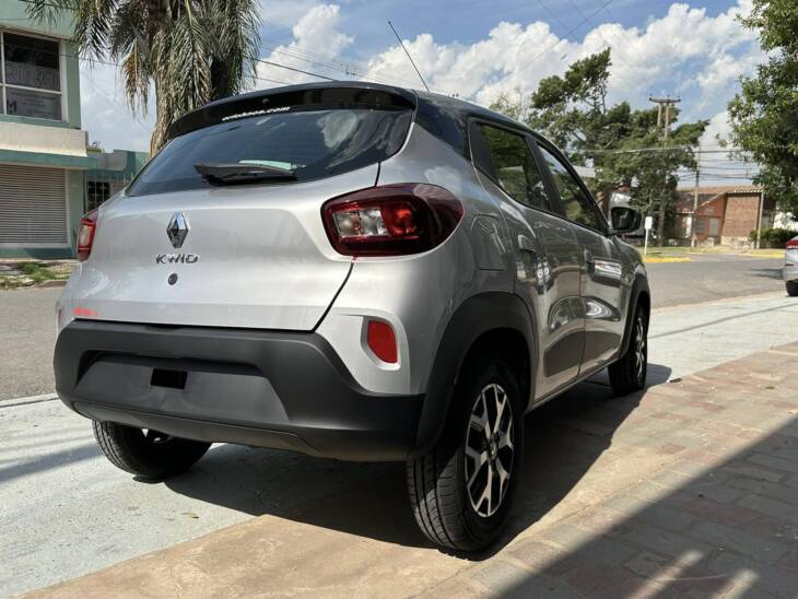 KWID ICONIC 1.0 BITONO 0Km My2025 DISPONIBLE! Financia Bco. Santander. Acércate a ORIO HNOS, SAN GENARO, concesionario oficial SHINERAY - Imagen 6
