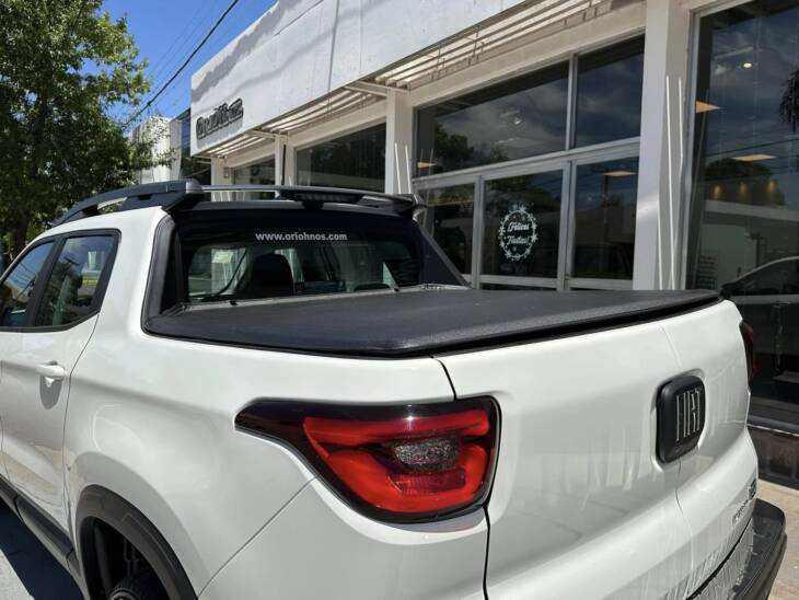 FIAT TORO 1.3 TURBO NAFTA AUTOMATICA FREEDOM 4X2 0Km My2025 DISPONIBLE. Financia Bco. Santander. Acércate a ORIO HNOS, SAN GENARO, concesionario oficial JMC, ISUZU, KAMA Camiones - Imagen 4