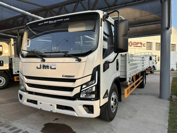 JMC N800 BIG CONQUER 0Km My2025 para 7.5 Ton. Financia Bco. Santander o MG. Acércate a ORIO HNOS, SAN GENARO, concesionario oficial JMC, ISUZU, KAMA Camiones