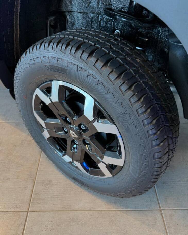 OROCH ICONIC 1.3 TCe 163cv 2WD CVT 0Km My2025, DISPONIBLES! Financia Bco. Santander o MG. Acércate a ORIO HNOS, SAN GENARO, concesionario oficial JMC, ISUZU, KAMA Camiones - Imagen 12