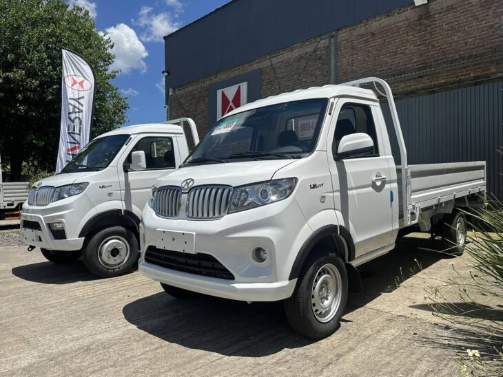 SHINERAY T30 C/SIMPLE GOMAS SIMPLE para 1.5 Toneladas 0km My2025. Financia Bco. Santander. Acércate a ORIO HNOS, SAN GENARO, concesionario oficial SHINERAY