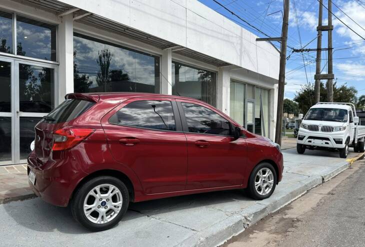 KA 1.5L M/T SEL año 2016 IMPECABLE! Financia Bco. Santander. Acércate a ORIO HNOS, SAN GENARO, concesionario oficial SHINERAY, DOMY Utilitarios - Imagen 3