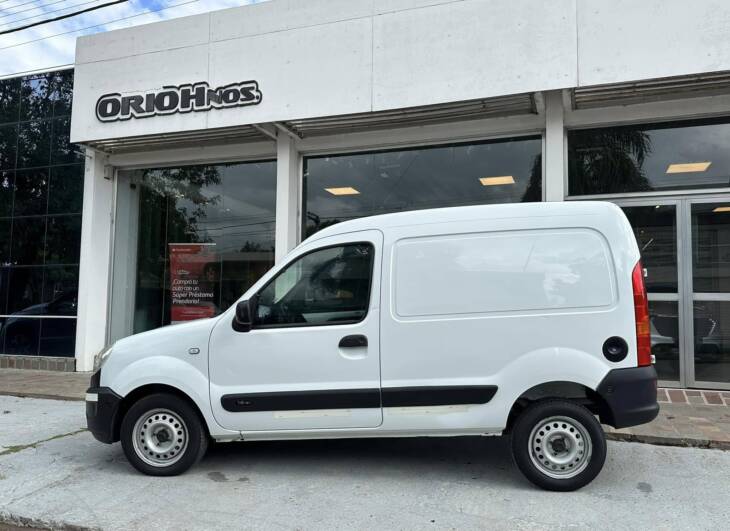 KANGOO PH3 CONFORT FURGON 1.6 NAFTA 1 PLC 2 ASIENTOS año 2017 UNICA! Financia Bco. Santander. Acércate a ORIO HNOS, SAN GENARO, concesionario oficial SHINERAY, DOMY Utilitarios - Imagen 2
