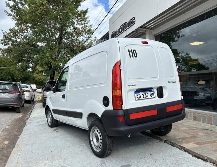 KANGOO PH3 CONFORT FURGON 1.6 NAFTA 1 PLC 2 ASIENTOS año 2017 UNICA! Financia Bco. Santander. Acércate a ORIO HNOS, SAN GENARO, concesionario oficial SHINERAY, DOMY Utilitarios - Imagen 3
