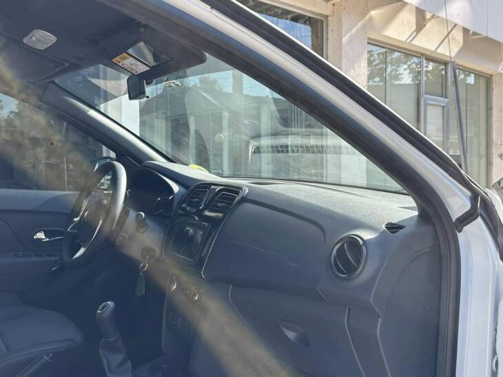 SANDERO PH2 1.6 16v INTENSE MANUAL año 2023 IMPECABLE! Financia Bco. Santander o MG. Acércate a ORIO HNOS, SAN GENARO, concesionario oficial JMC, ISUZU, KAMA Camiones - Imagen 11