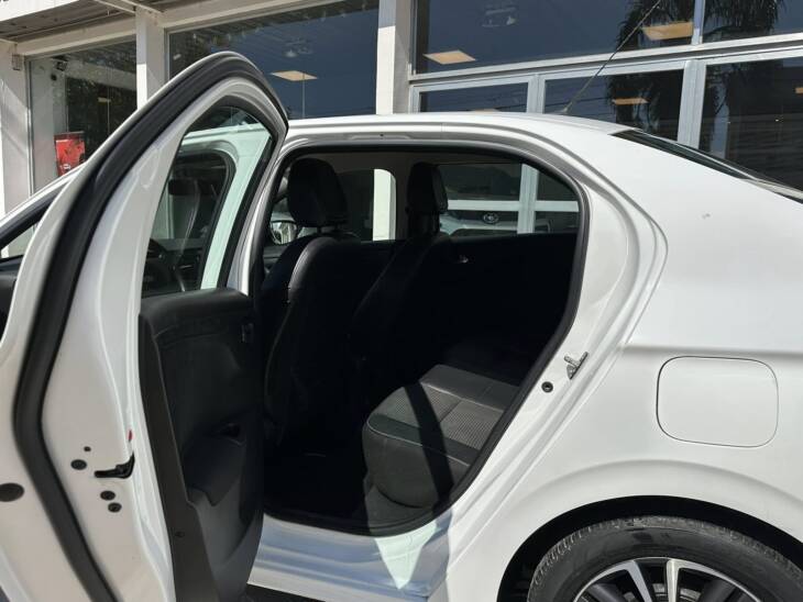 PEUGEOT 301 1.6 NAFTA M/T ALLURE PLUS año 2019 con 78.000Km. Financia Bco. Santander o MG. Acércate a ORIO HNOS, SAN GENARO, concesionario oficial JMC, ISUZU, KAMA Camiones - Imagen 12
